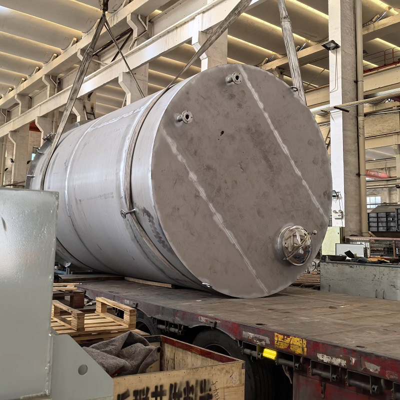 1732869520131845.jpg 不銹鋼儲(chǔ)罐內(nèi)蒙古1.jpg